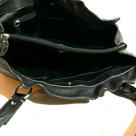 Coach vintage black pebbled leather satchel handbag - Picture 8 of 9